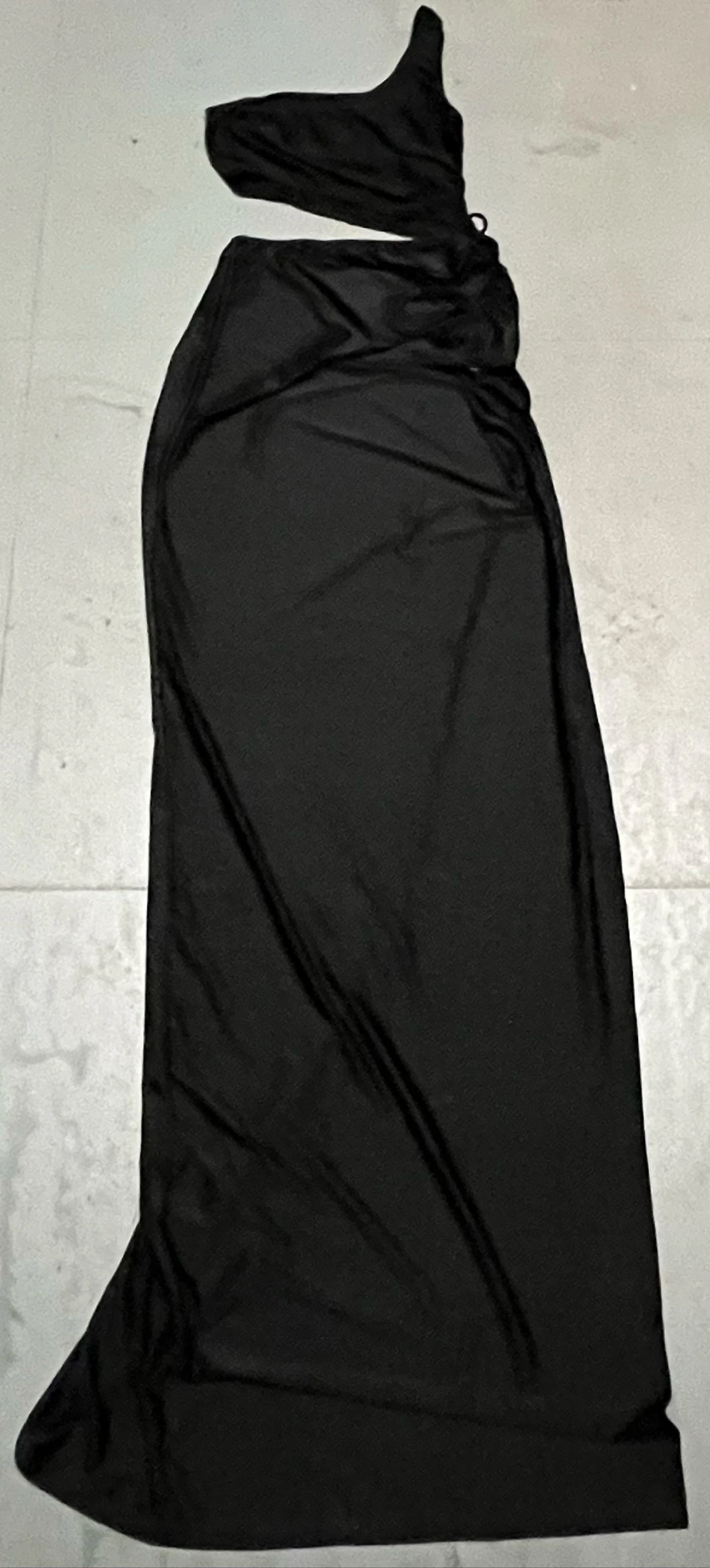 Vestido largo negro abierto  – photo 10